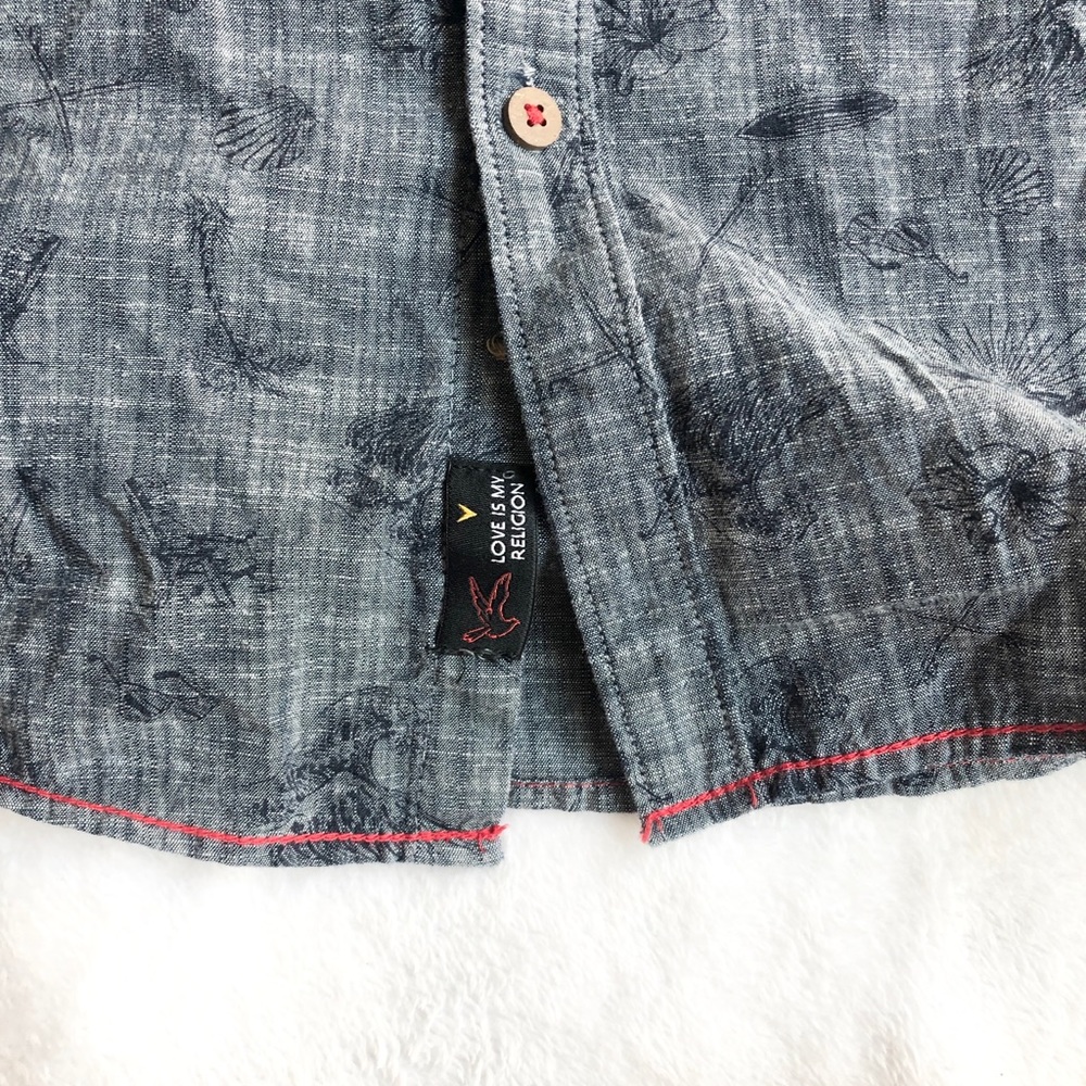 Travelers Collection Button Down - Picture 3 of 4